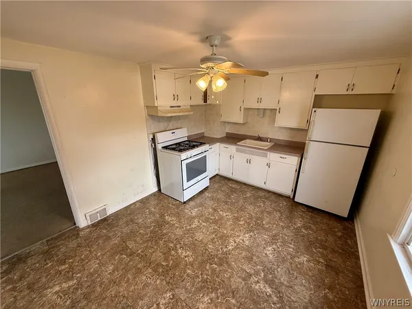 $1,300 | 125 Beryl Drive, Cheektowaga, NY 14225