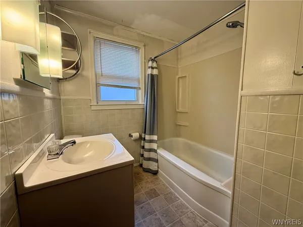 $1,300 | 125 Beryl Drive, Cheektowaga, NY 14225