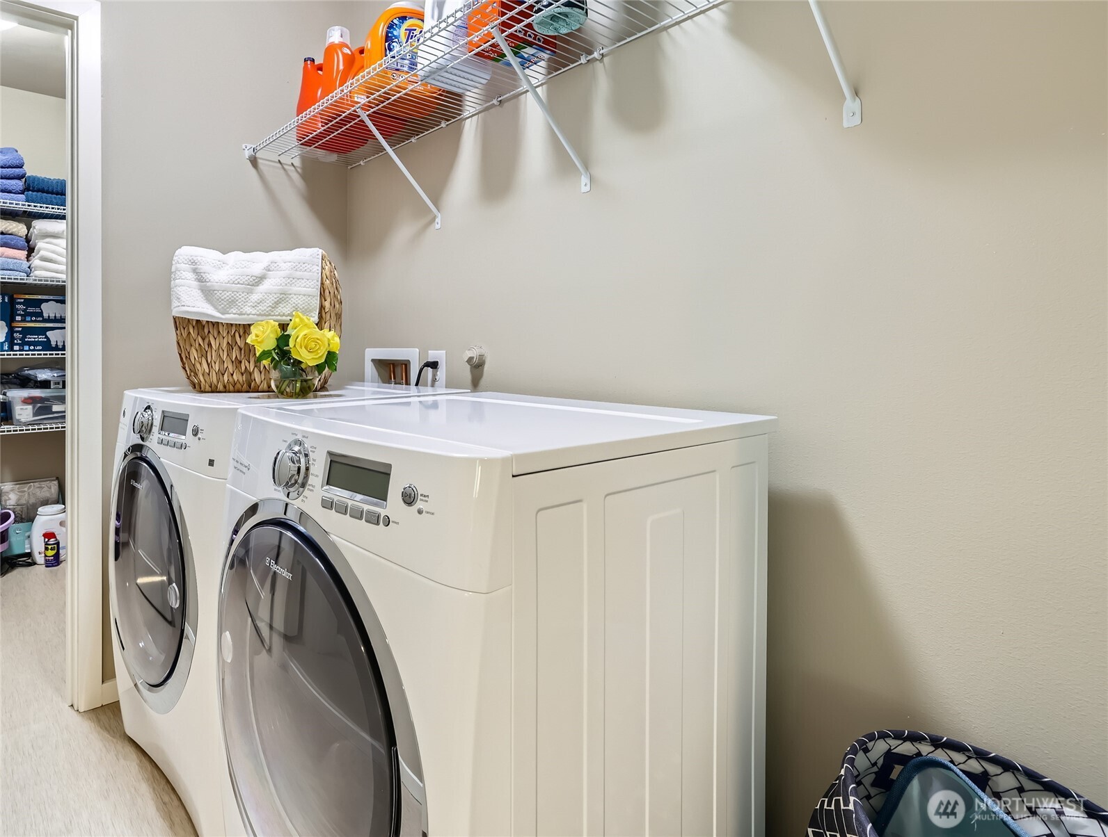 3702 170th Place Southeast Bothell, WA 98012 - Photo 38 of 40 a utility room with dryer and washer