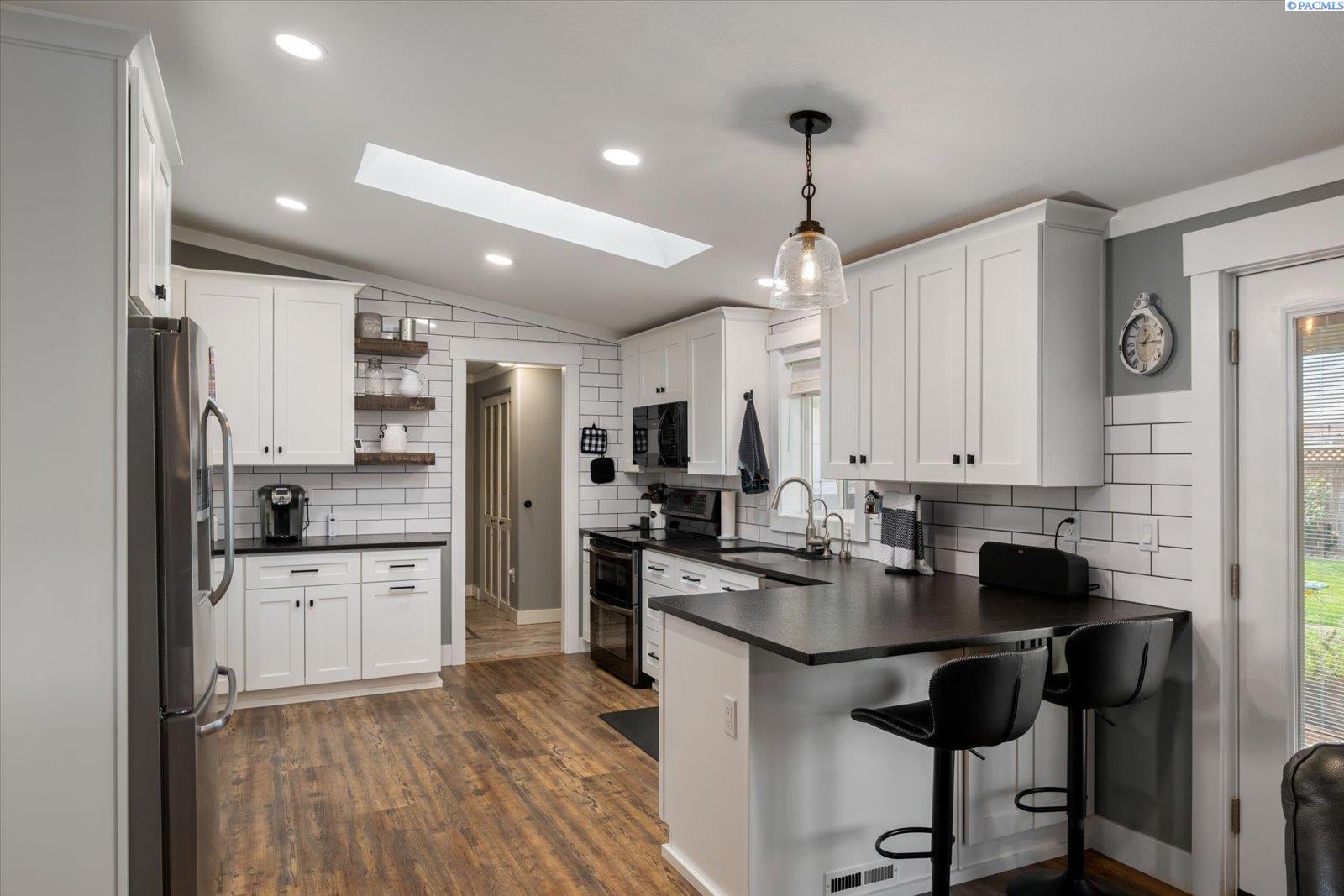 97403 East 382 Prairie Southeast Kennewick, WA 99338 - Photo 13 of 48 Gallery Image 13