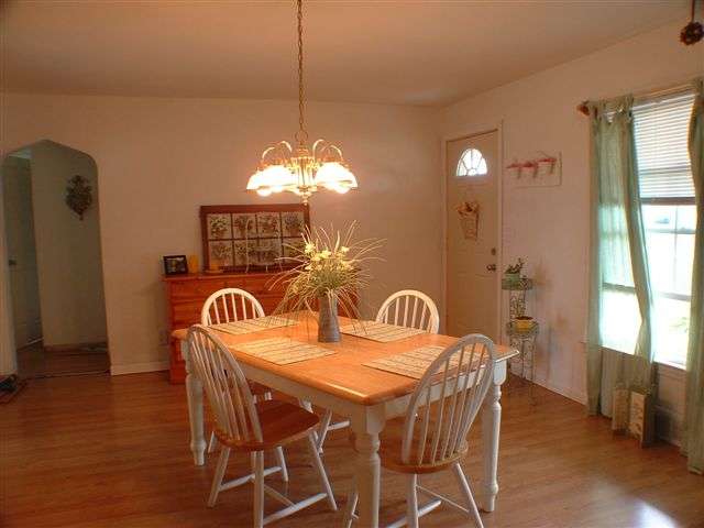 509 North Trivoli Road Trivoli, IL 61569 - Photo 3 of 5