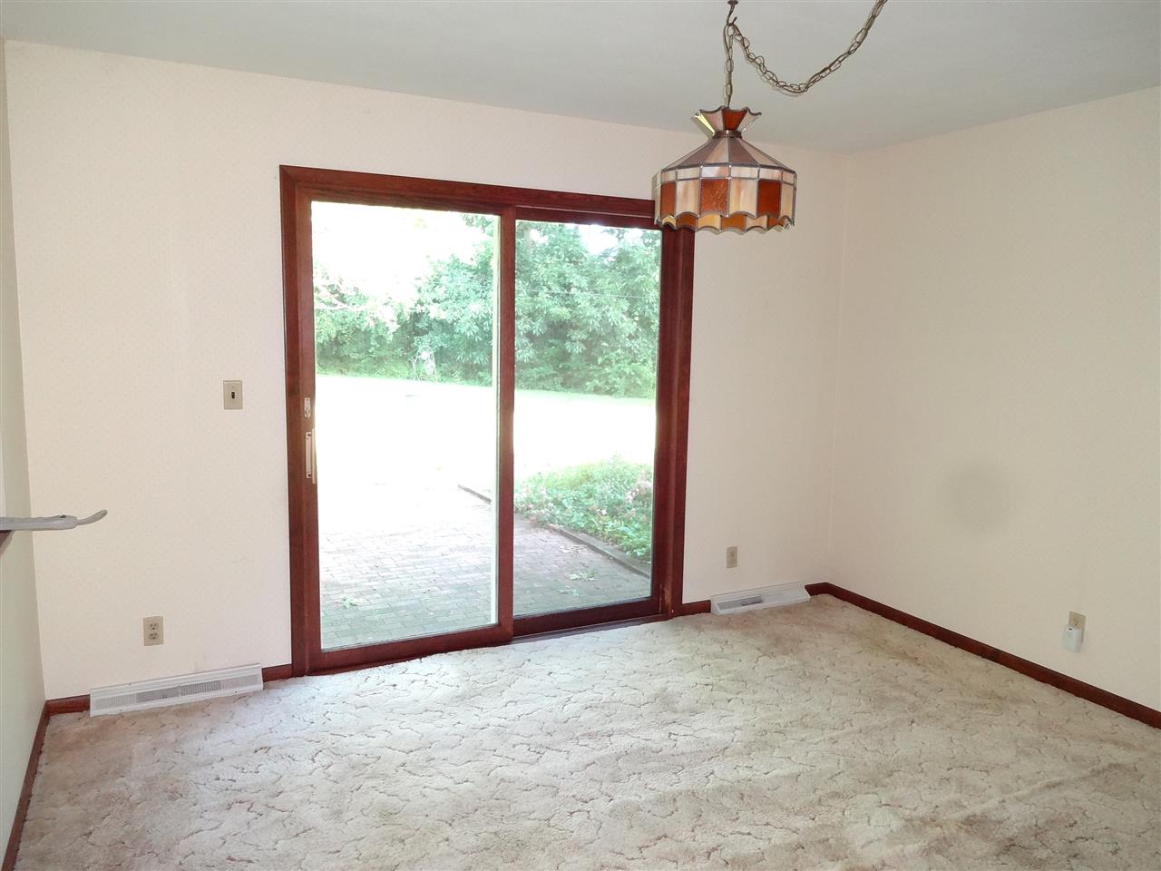 478 Elizabeth Road Oregon, IL 61061 - Photo 3 of 18 Gallery Image 3