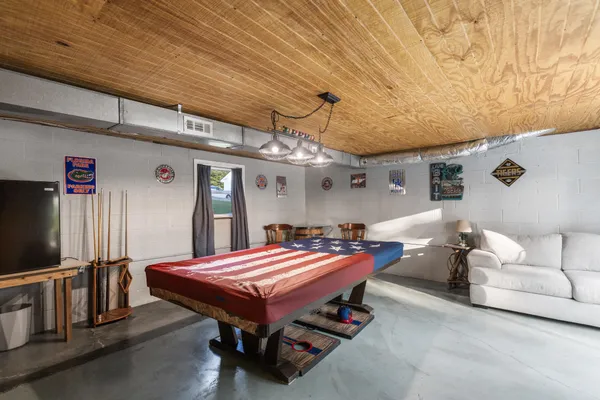 $749,000 | 150 Ledford Lane, Decatur, TN 37322