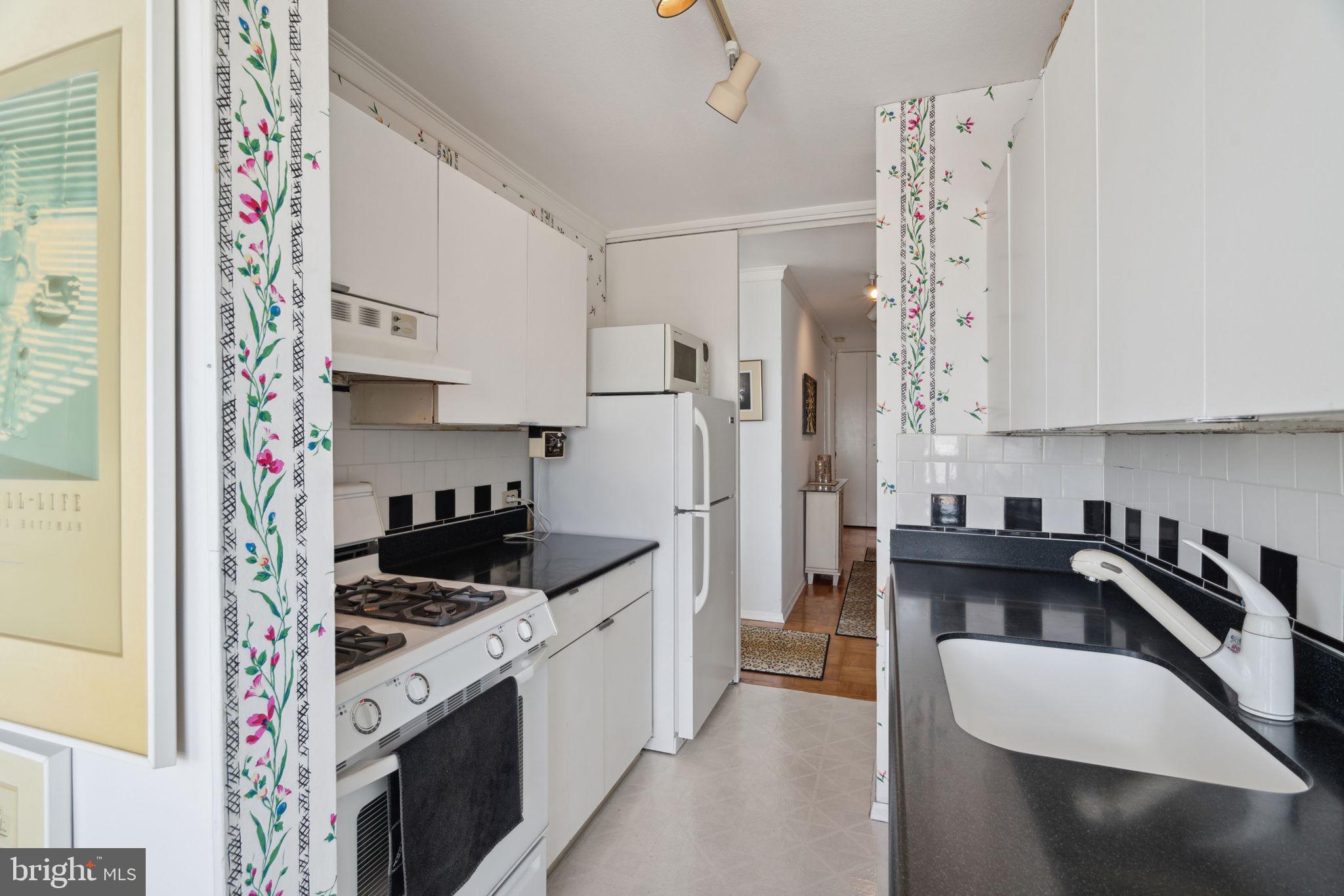 200 Locust Street, Unit 29DN Philadelphia, PA 19106 - Photo 11 of 28