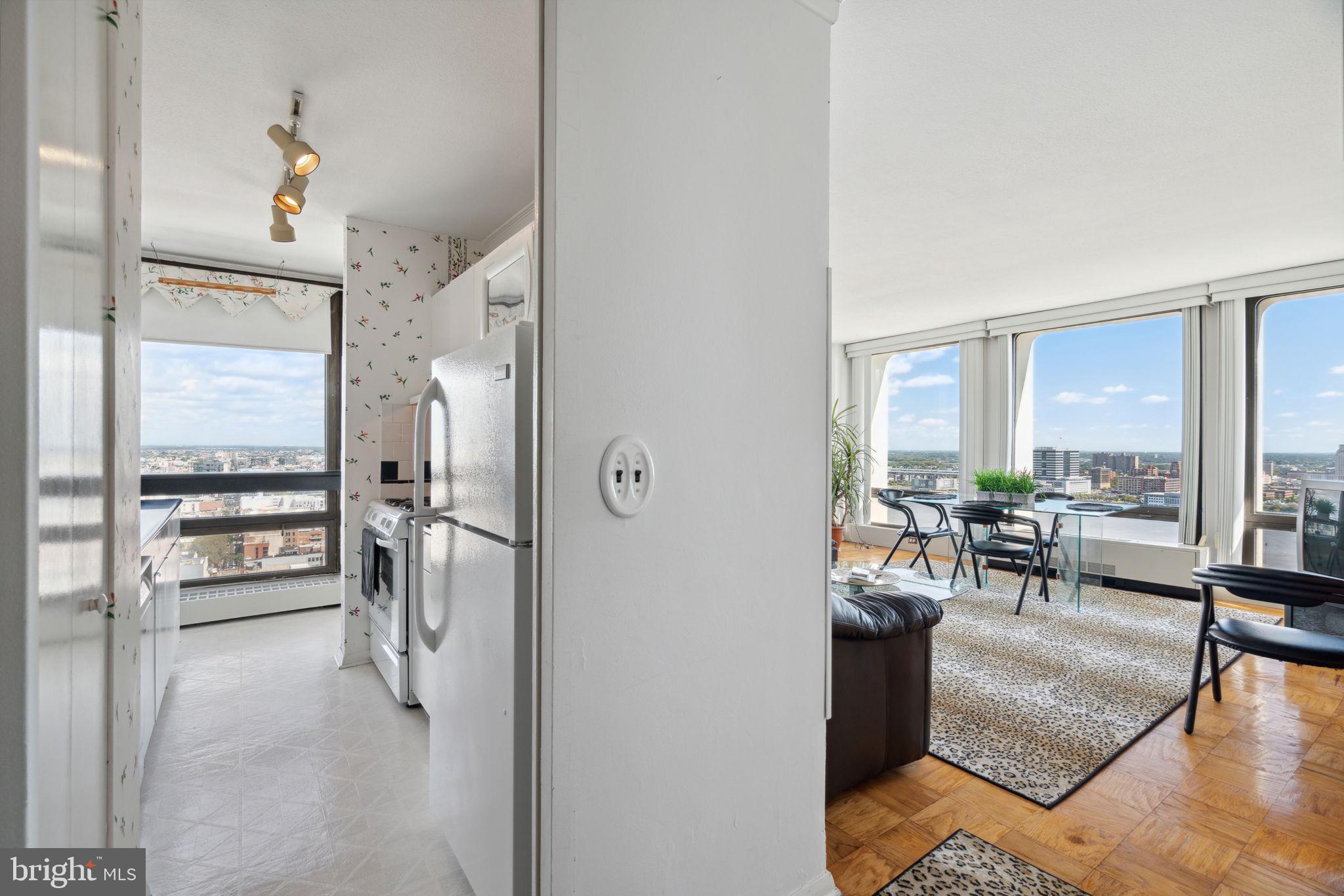 200 Locust Street, Unit 29DN Philadelphia, PA 19106 - Photo 4 of 28