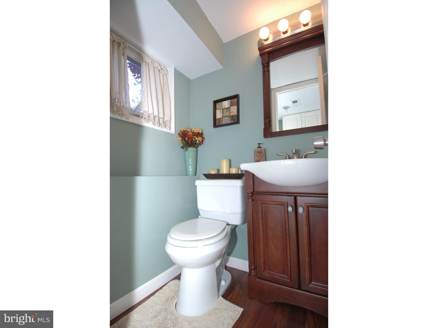 1505 Columbus Road Burlington, NJ 08016 - Photo 14 of 25 Bathroom