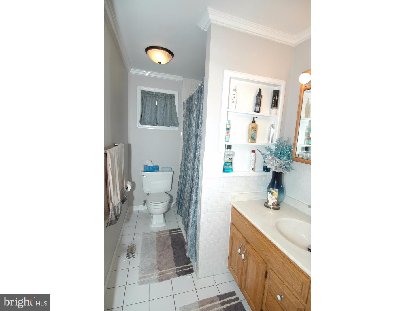 1505 Columbus Road Burlington, NJ 08016 - Photo 17 of 25 Bathroom