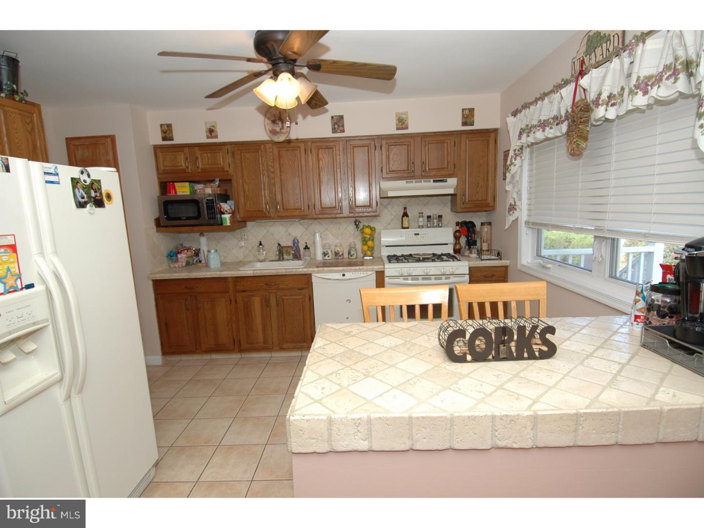 1505 Columbus Road Burlington, NJ 08016 - Photo 4 of 25 Kitchen
