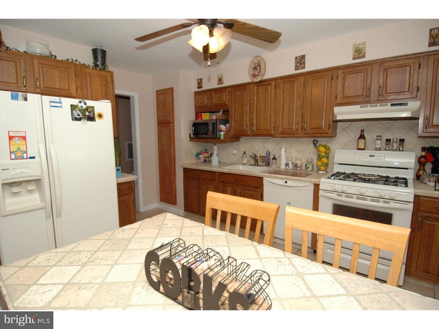 1505 Columbus Road Burlington, NJ 08016 - Photo 5 of 25 Kitchen