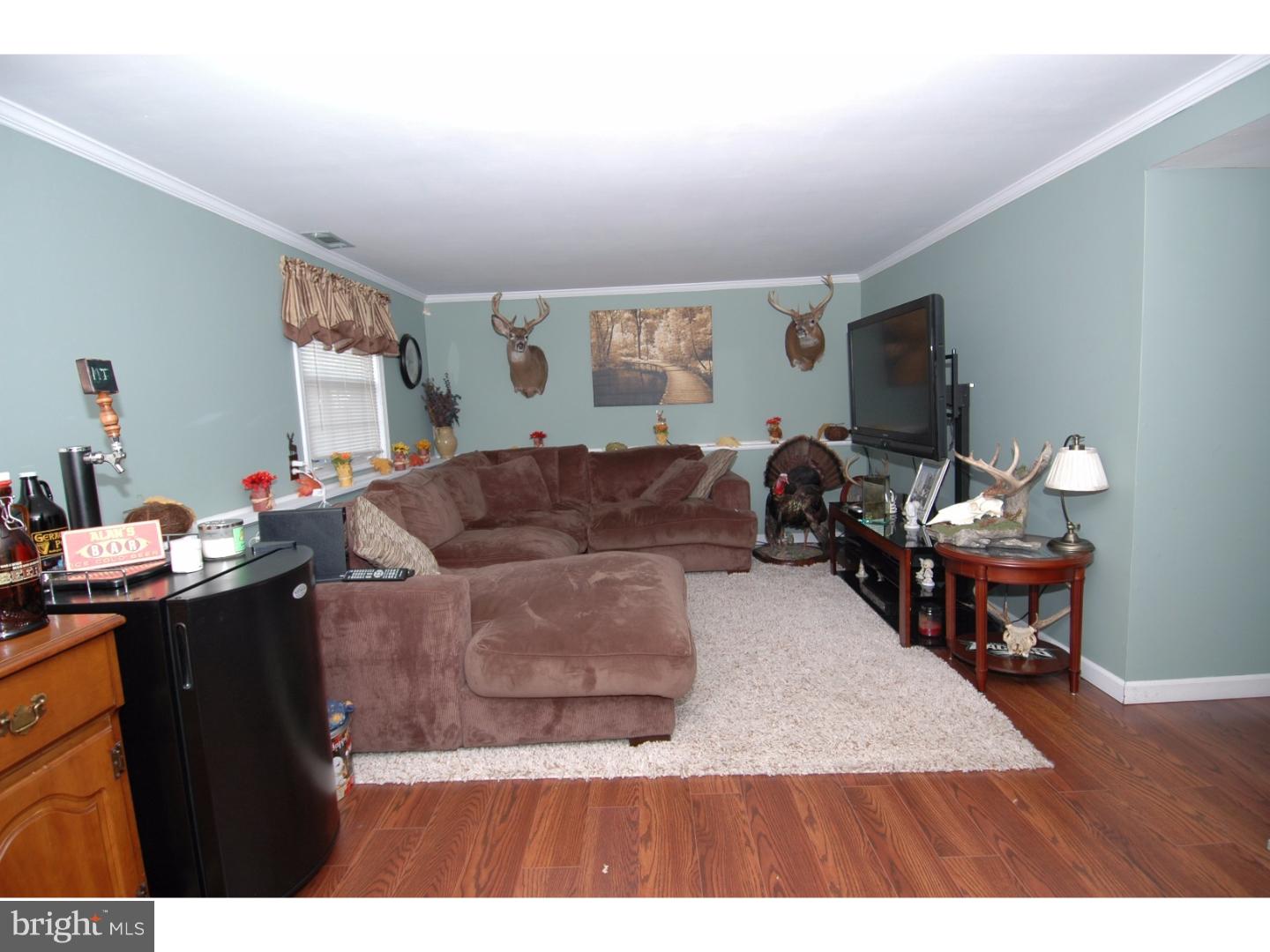 1505 Columbus Road Burlington, NJ 08016 - Photo 8 of 25 Family Room