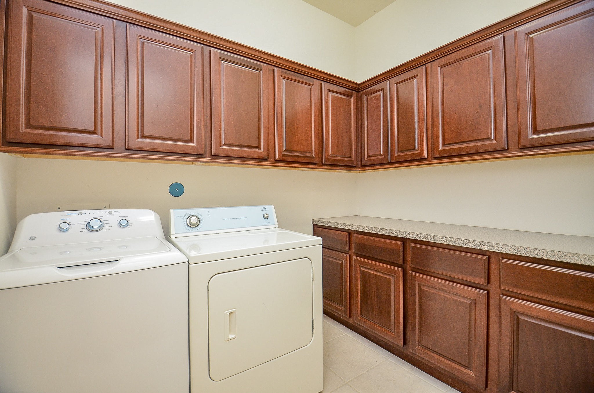 3302 Rochdale Street Houston, TX 77025 - Photo 24 of 49 a utility room with dryer and washer