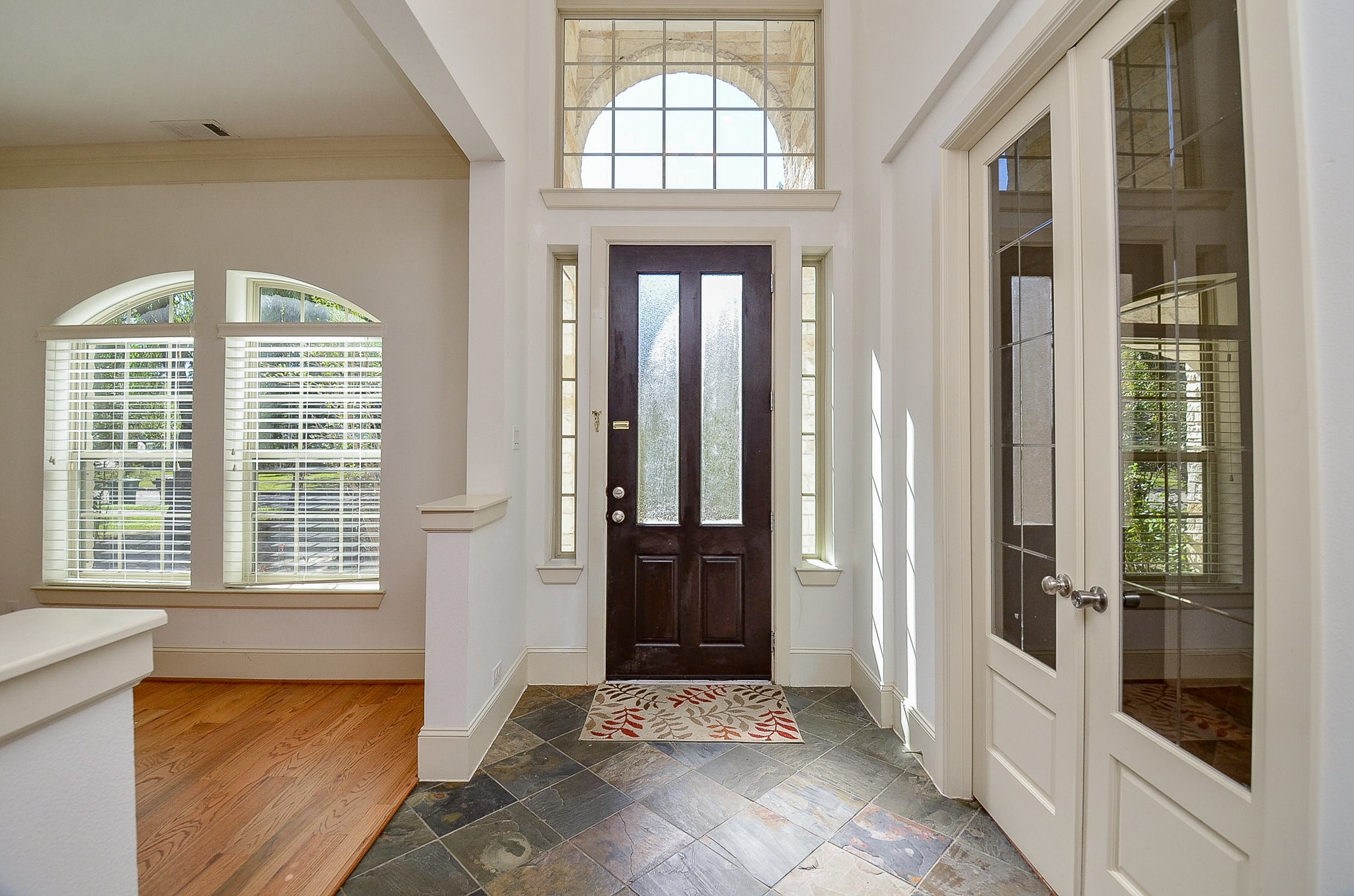 3302 Rochdale Street Houston, TX 77025 - Photo 3 of 49 a view of entryway with a front door