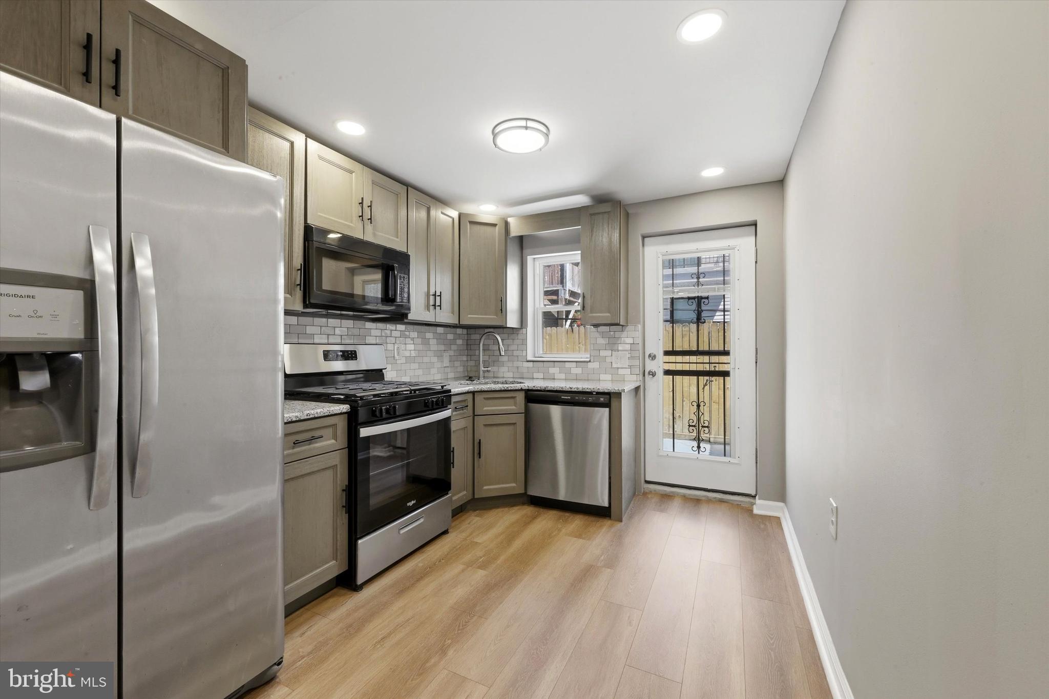 2625 Manton Street Philadelphia, PA 19146 - Photo 6 of 24