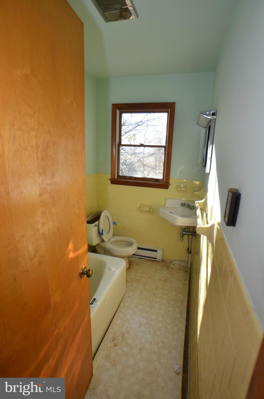 11130 Baker Road Keymar, MD 21757 - Photo 6 of 12 Bath