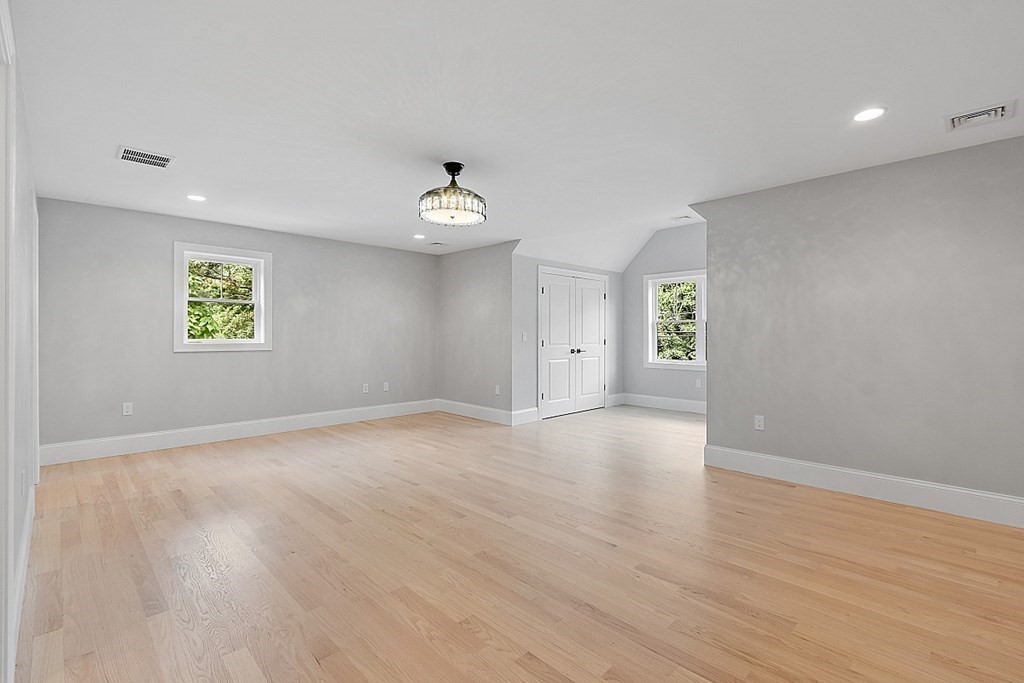 6 McDonald Road Wilmington, MA 01887 - Photo 17 of 40 Gallery Image 17