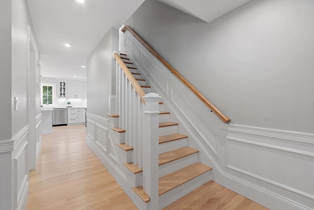 6 McDonald Road Wilmington, MA 01887 - Photo 5 of 40 Gallery Image 5