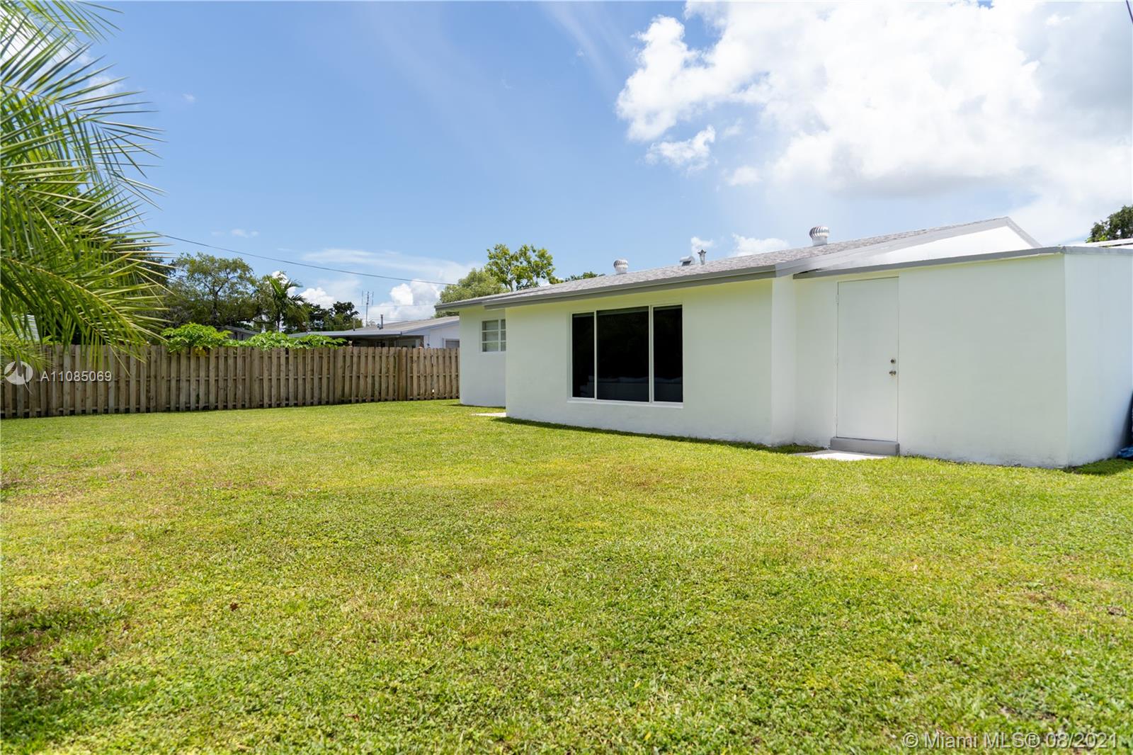 20245 Ranch Road Cutler Bay, FL 33189 - Photo 9 of 22 Gallery Image 9