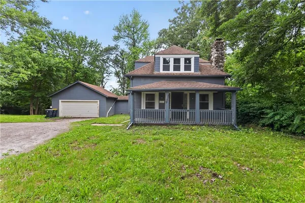$204,900 | 8309 East Gregory Boulevard, Kansas City, MO 64133