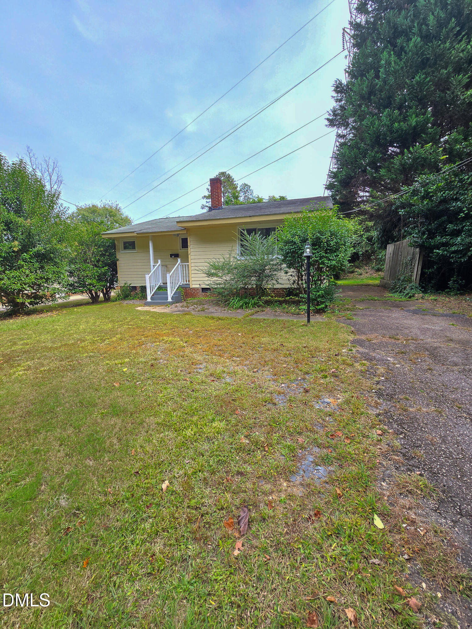 912 Dixie Trail Raleigh, NC 27607 - Photo 1 of 30 20251010_125609