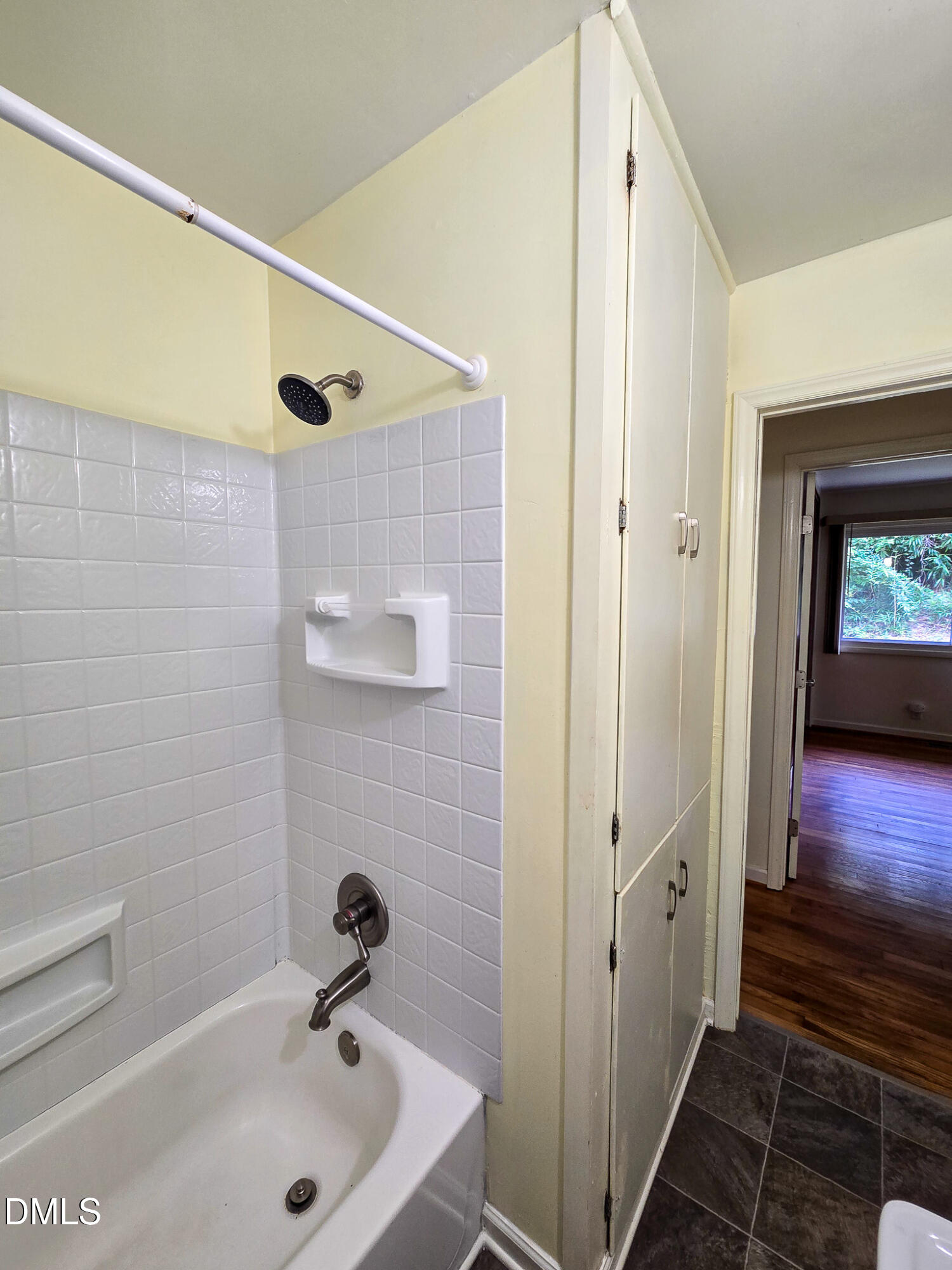 912 Dixie Trail Raleigh, NC 27607 - Photo 25 of 30 20251010_131118