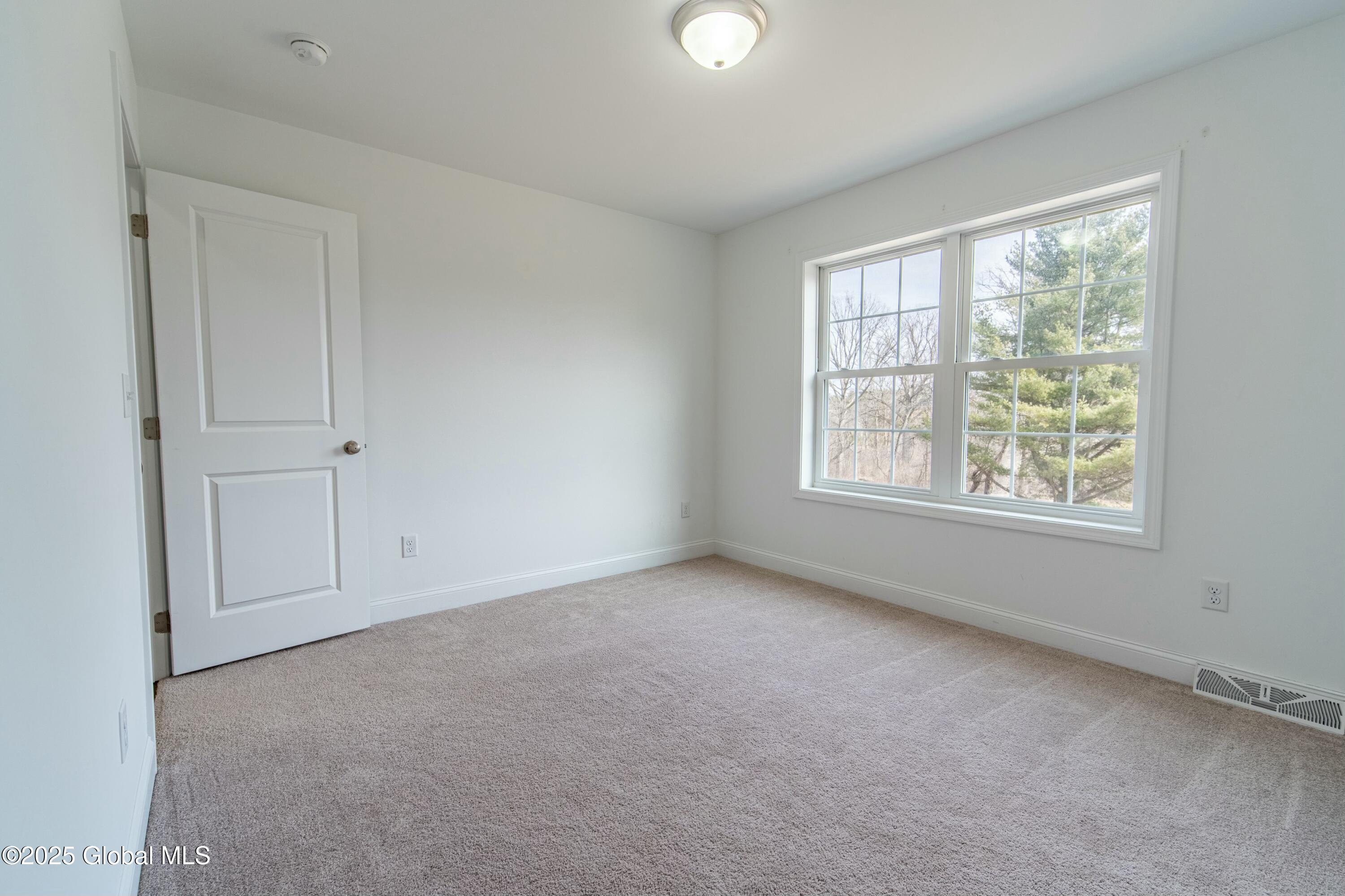 842 Pearse Road Niskayuna, NY 12309 - Photo 28 of 51 Bedroom 2
