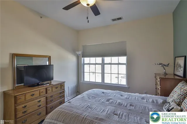 $2,095 | 927 Eden Terrace, Easton, PA 18042