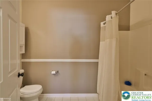 $2,095 | 927 Eden Terrace, Easton, PA 18042