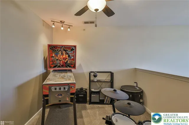 $2,095 | 927 Eden Terrace, Easton, PA 18042