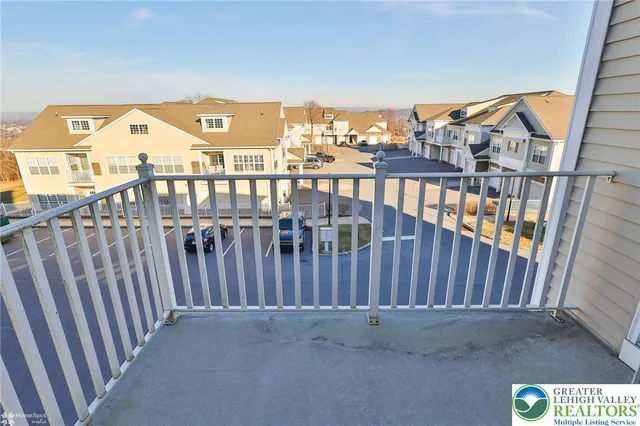 $2,095 | 927 Eden Terrace, Easton, PA 18042