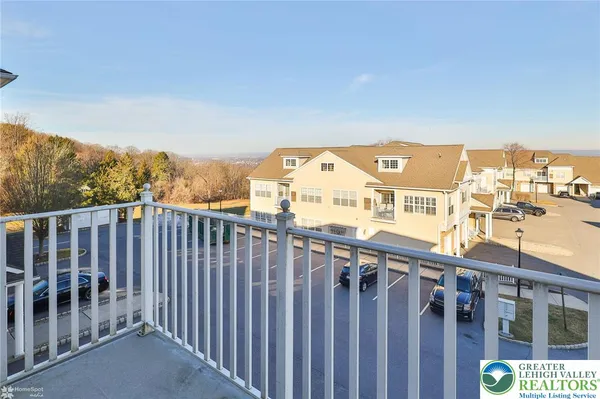 $2,095 | 927 Eden Terrace, Easton, PA 18042