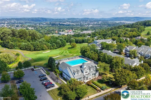 $2,095 | 927 Eden Terrace, Easton, PA 18042