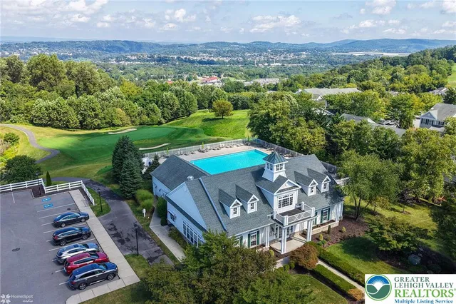 $2,095 | 927 Eden Terrace, Easton, PA 18042