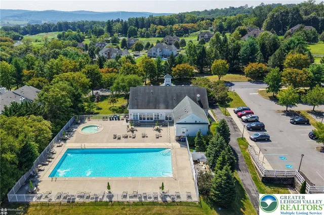 $2,095 | 927 Eden Terrace, Easton, PA 18042