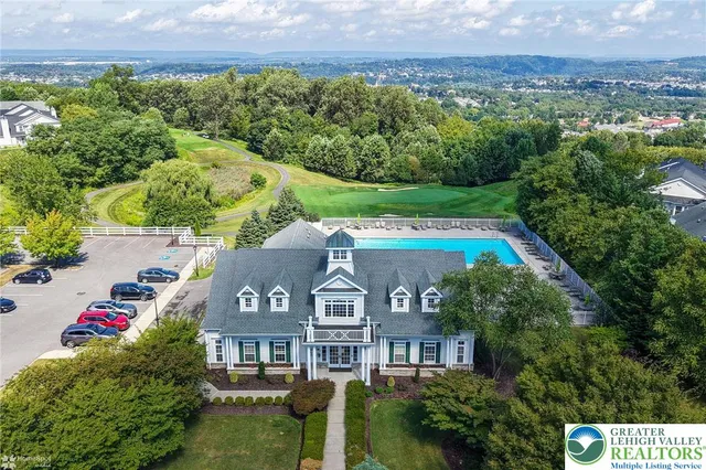 $2,095 | 927 Eden Terrace, Easton, PA 18042