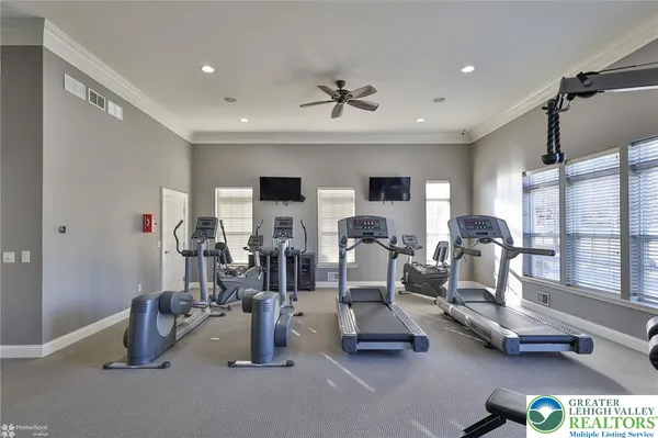 $2,095 | 927 Eden Terrace, Easton, PA 18042