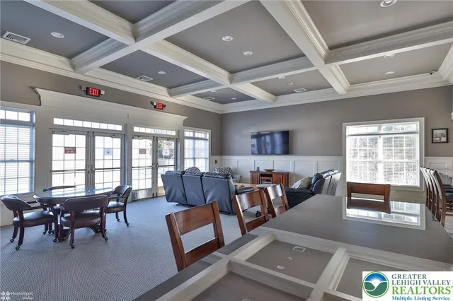 $2,095 | 927 Eden Terrace, Easton, PA 18042