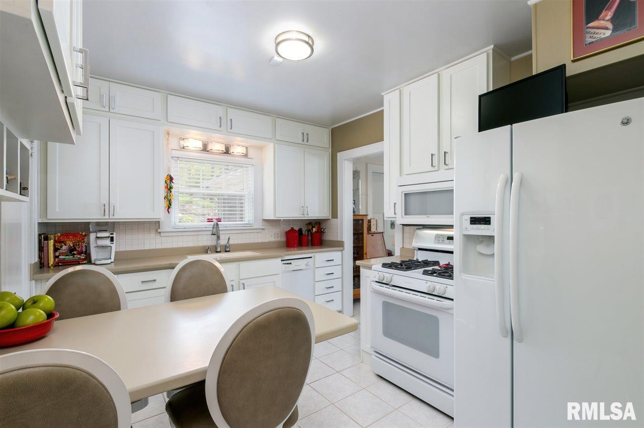 1715 Jersey Ridge Road Davenport, IA 52803 - Photo 11 of 24 Gallery Image 11