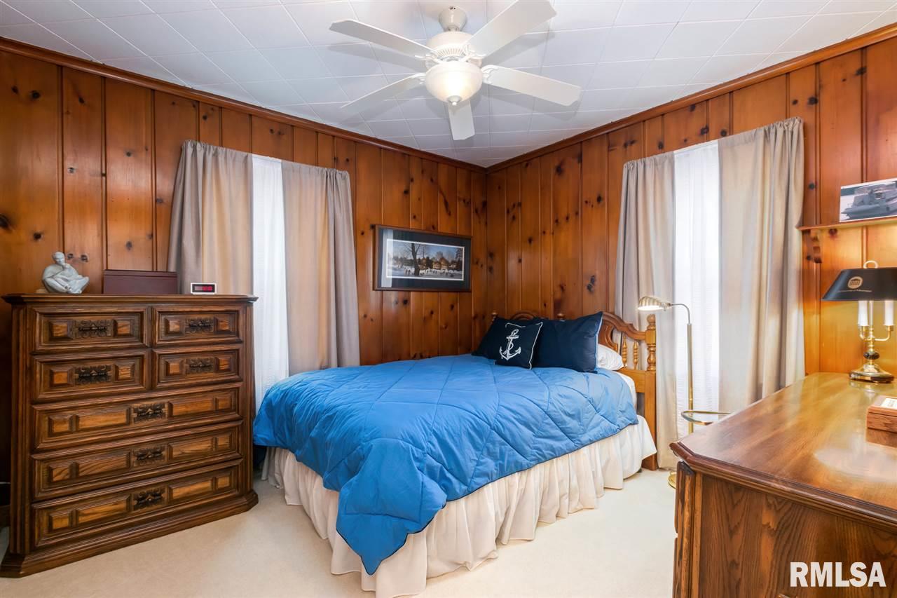 1715 Jersey Ridge Road Davenport, IA 52803 - Photo 12 of 24 Gallery Image 12