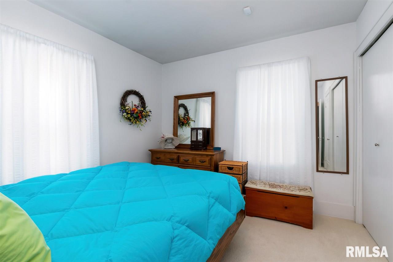 1715 Jersey Ridge Road Davenport, IA 52803 - Photo 15 of 24 Gallery Image 15