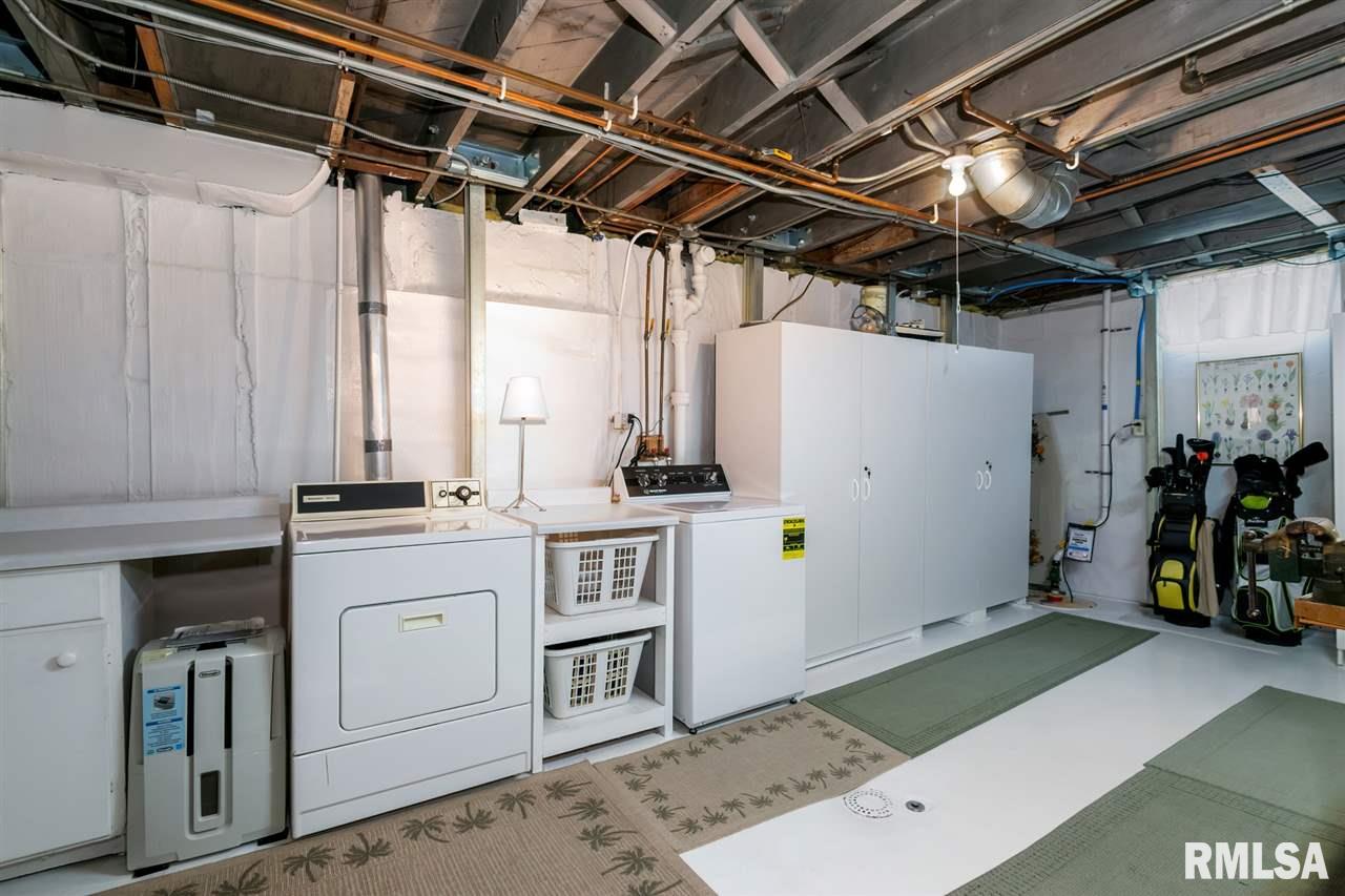 1715 Jersey Ridge Road Davenport, IA 52803 - Photo 18 of 24 Gallery Image 18