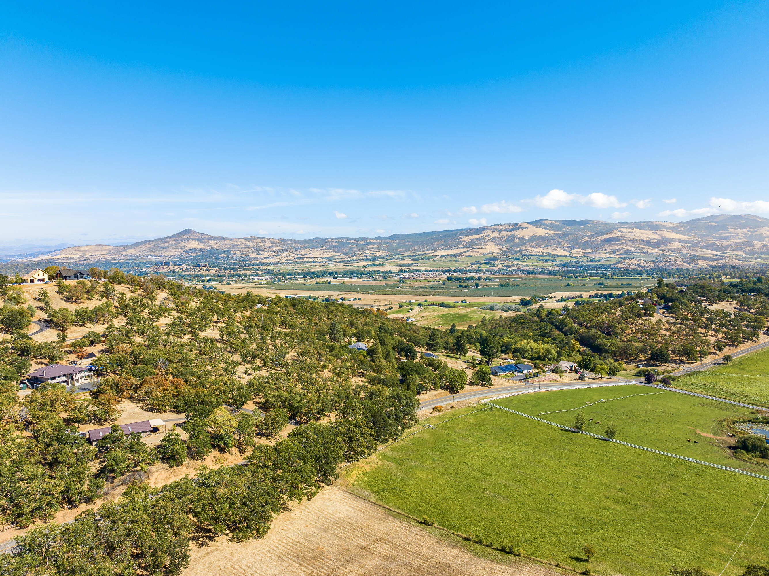 4851 Pioneer Road Medford, OR 97501 - Photo 13 of 26 DJI_0459