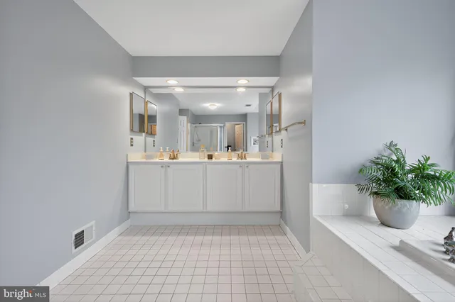 $720,000 | 5650 Collington Court, Huntingtown, MD 20639