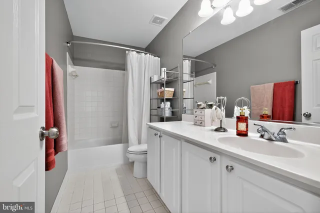 $720,000 | 5650 Collington Court, Huntingtown, MD 20639