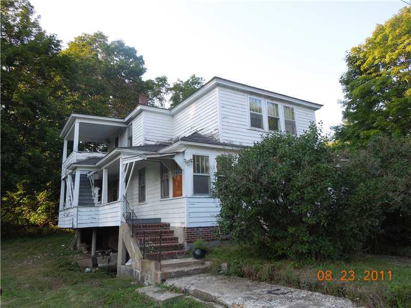 5 Fenway Avenue Springvale, ME 04083 - Photo 1 of 11 Exterior Front.