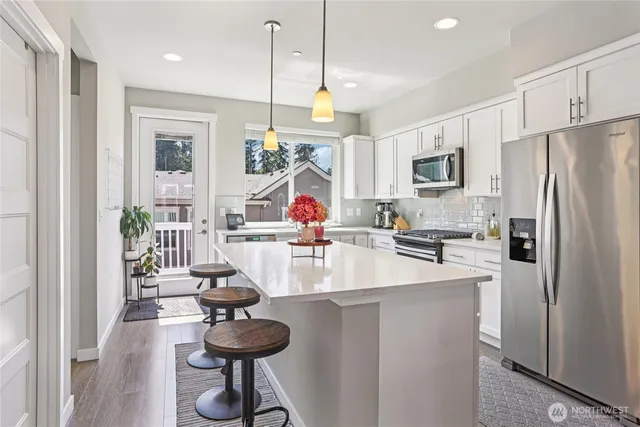 $699,900 | 18901 12th Place West, Unit H2, Lynnwood, WA 98036