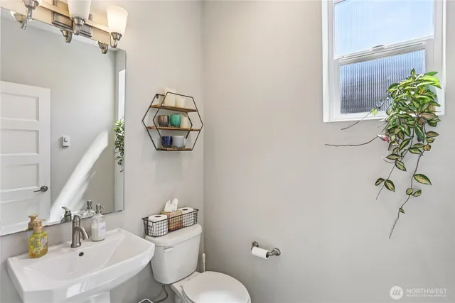 $699,900 | 18901 12th Place West, Unit H2, Lynnwood, WA 98036