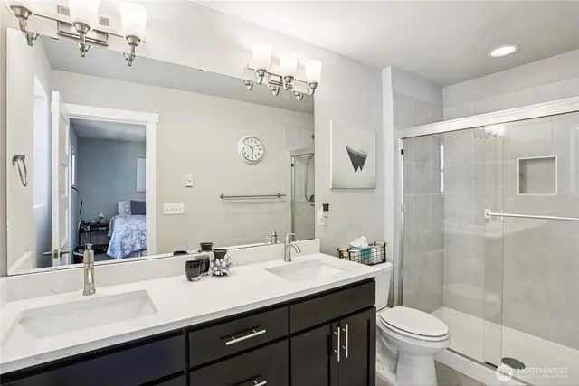 $699,900 | 18901 12th Place West, Unit H2, Lynnwood, WA 98036