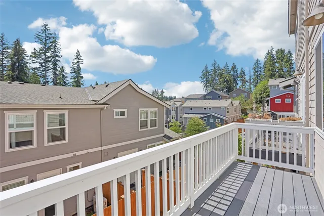 $699,900 | 18901 12th Place West, Unit H2, Lynnwood, WA 98036