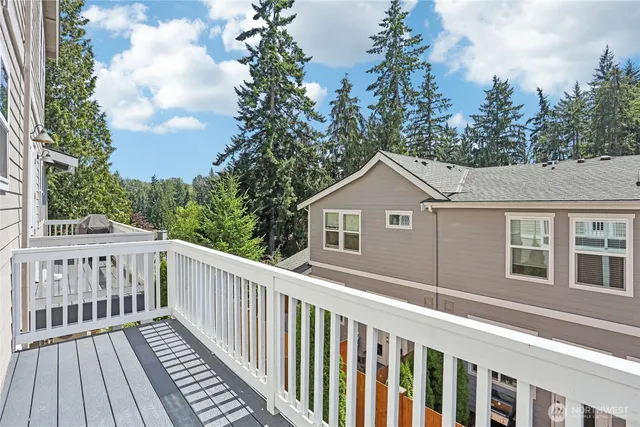 $699,900 | 18901 12th Place West, Unit H2, Lynnwood, WA 98036