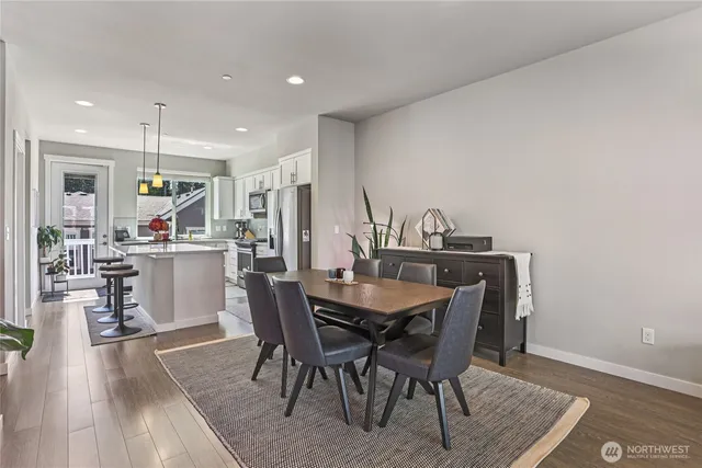 $699,900 | 18901 12th Place West, Unit H2, Lynnwood, WA 98036